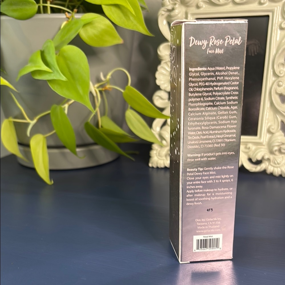 Dewy Rose Petal Face Mist in Silver Box - Picture 2 of 4